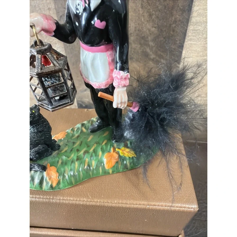 Dept 56 Halloween Village Figure A Gravely Haunting Bat Trick-Or-Treat Kid *Read